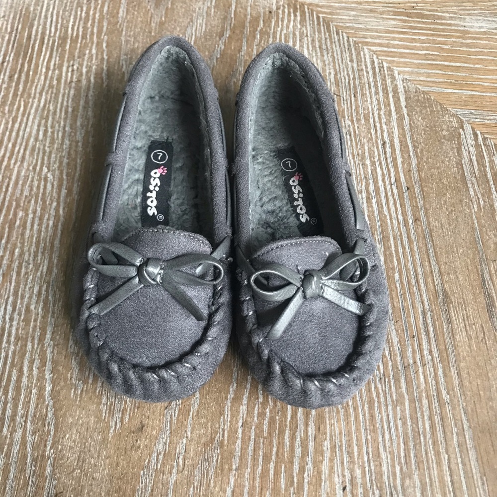 Kids moccasins